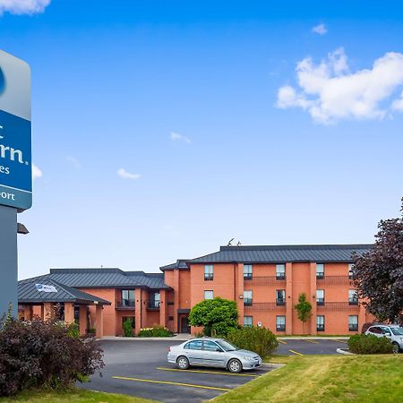 Best Western London Airport Inn & Suites Extérieur photo