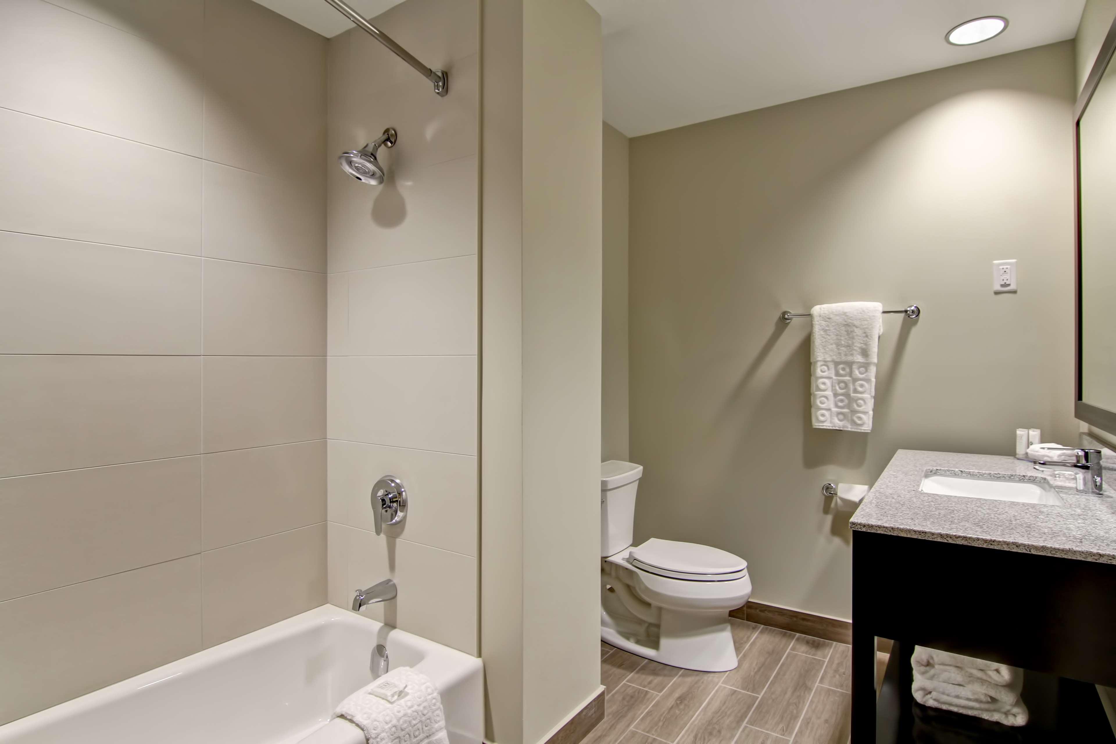Best Western London Airport Inn & Suites Extérieur photo