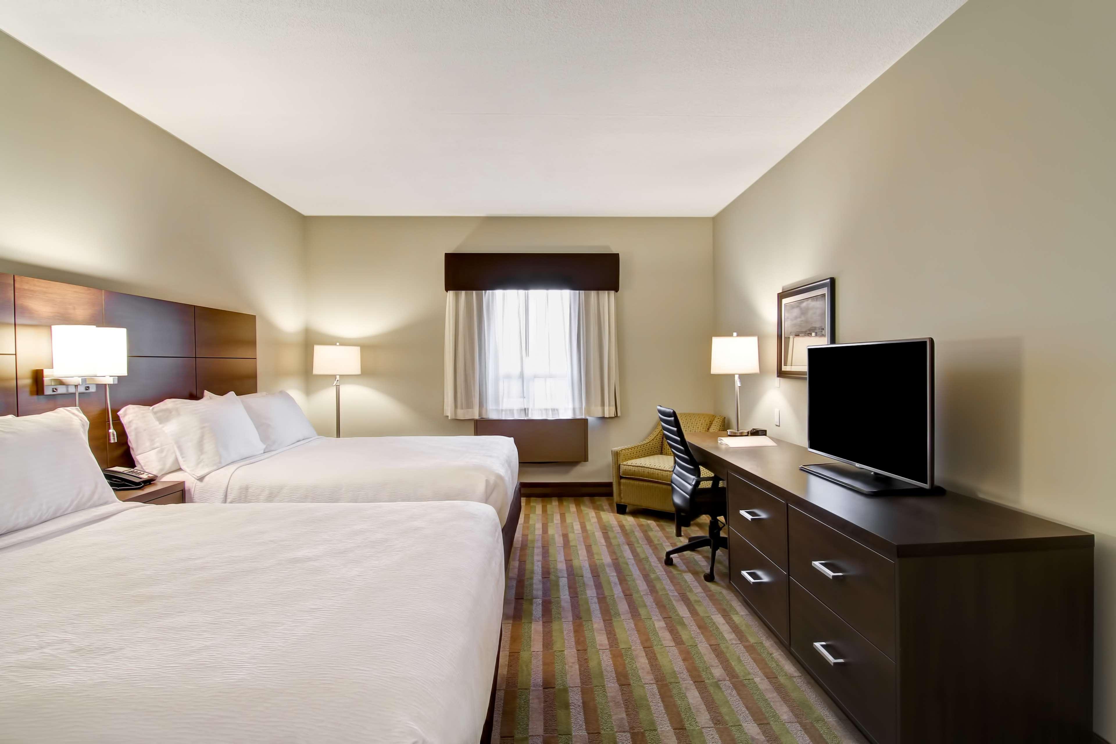 Best Western London Airport Inn & Suites Extérieur photo