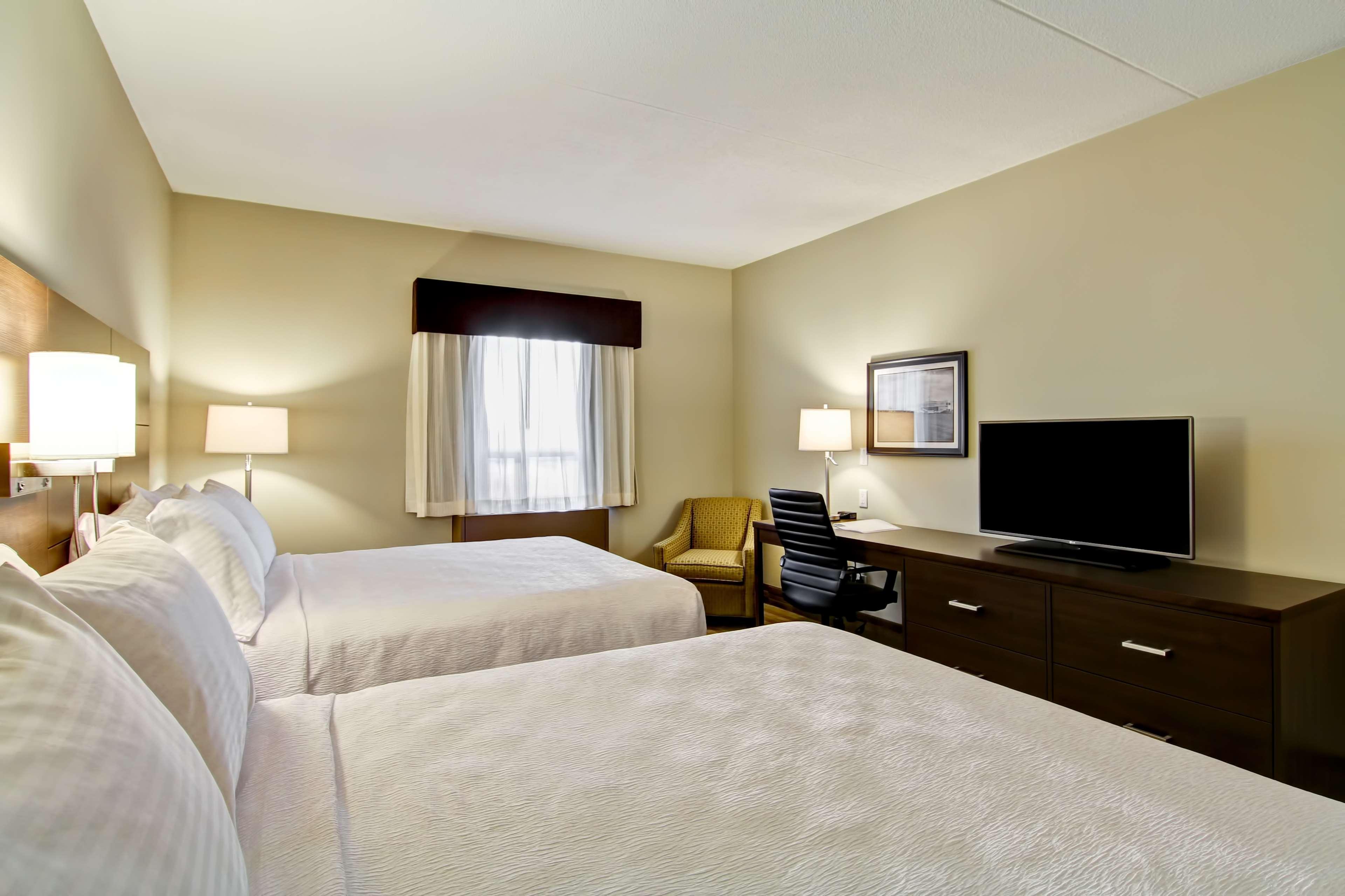 Best Western London Airport Inn & Suites Extérieur photo