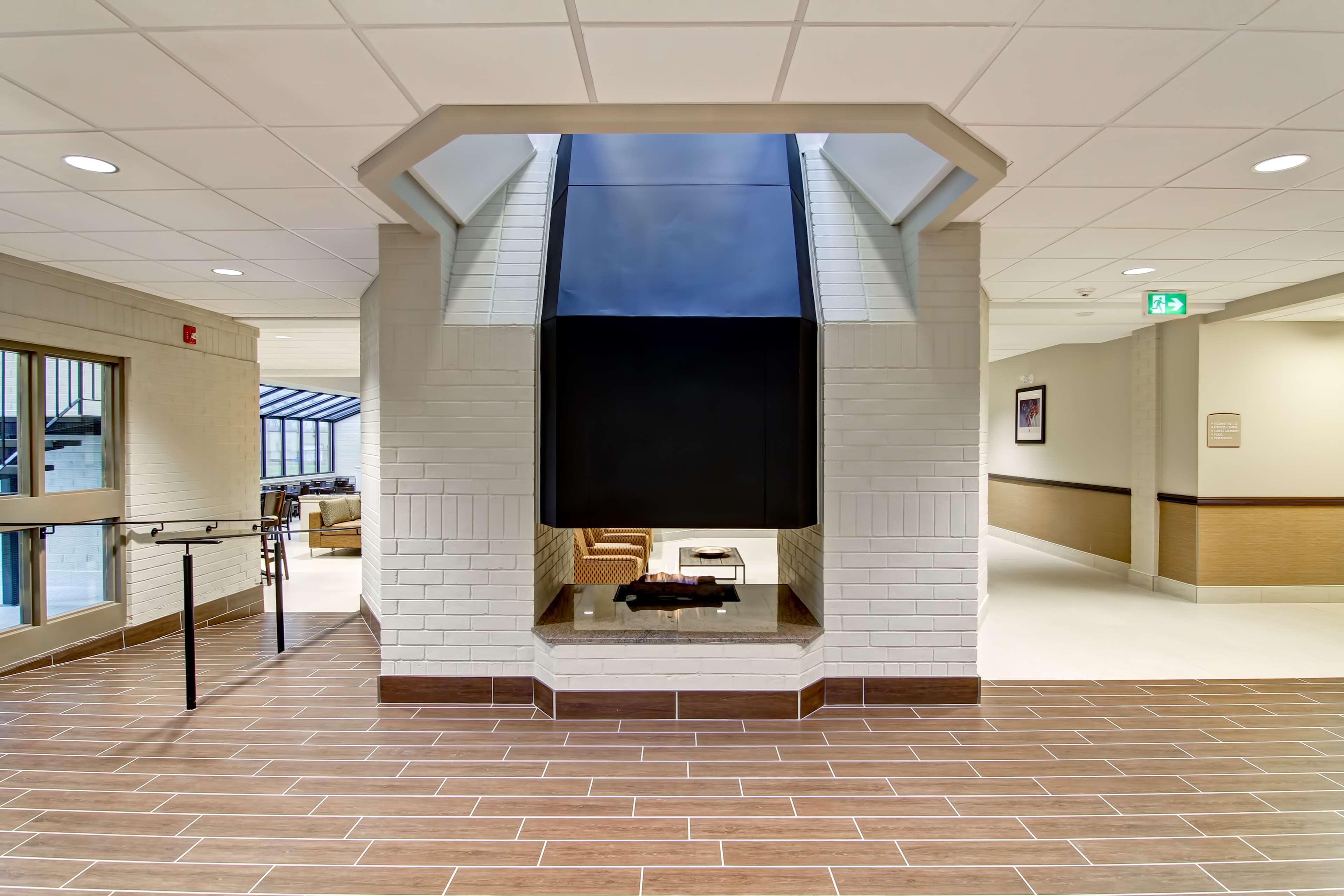 Best Western London Airport Inn & Suites Extérieur photo