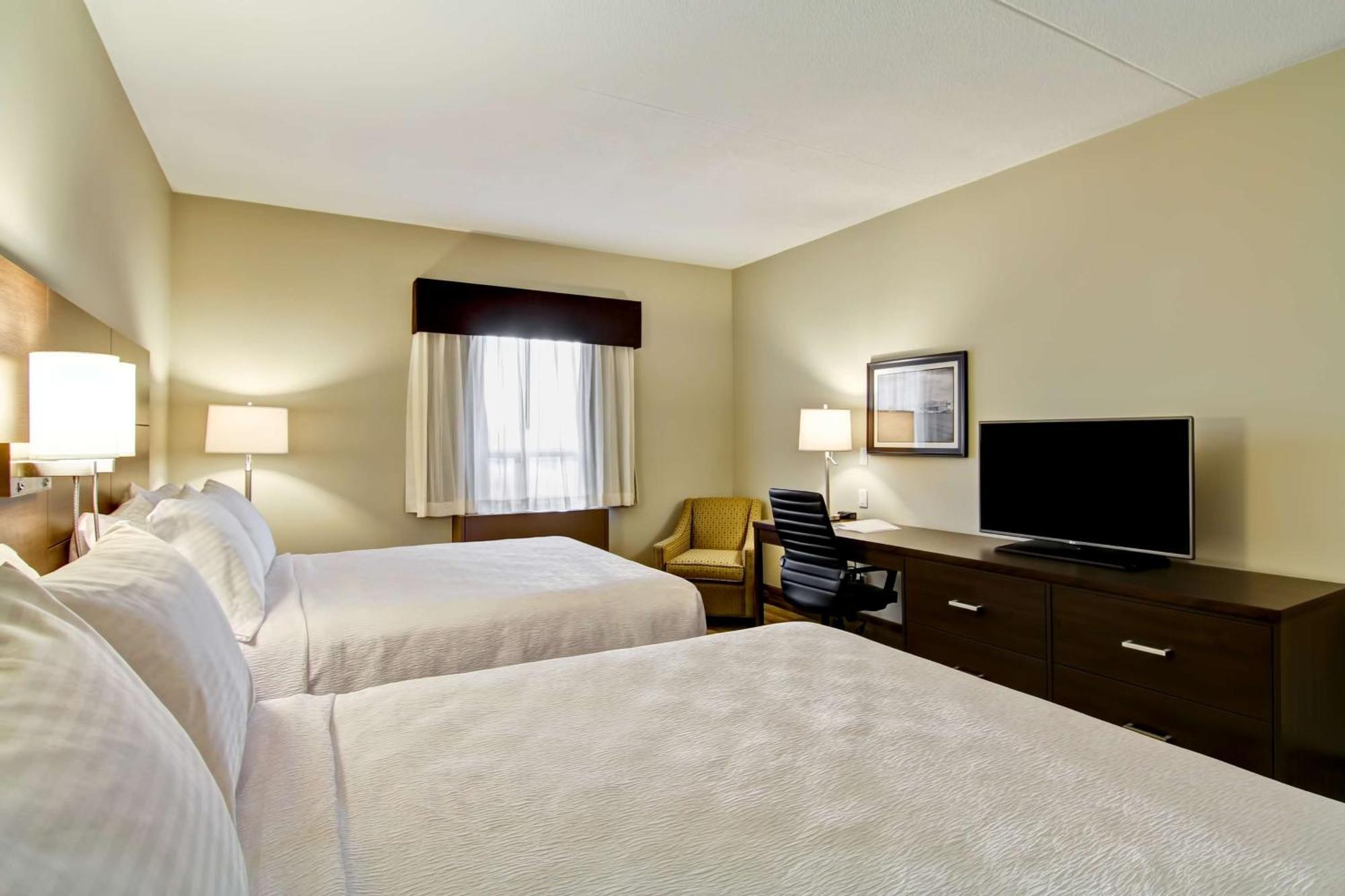 Best Western London Airport Inn & Suites Extérieur photo