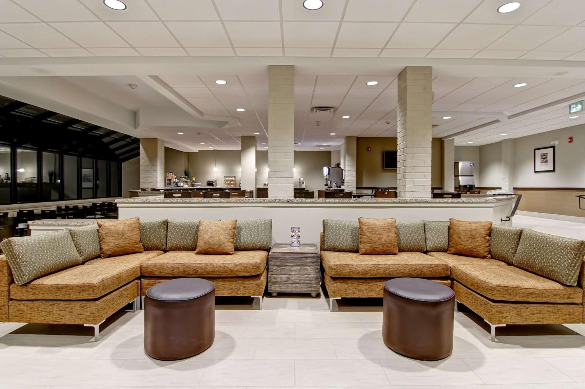 Best Western London Airport Inn & Suites Extérieur photo