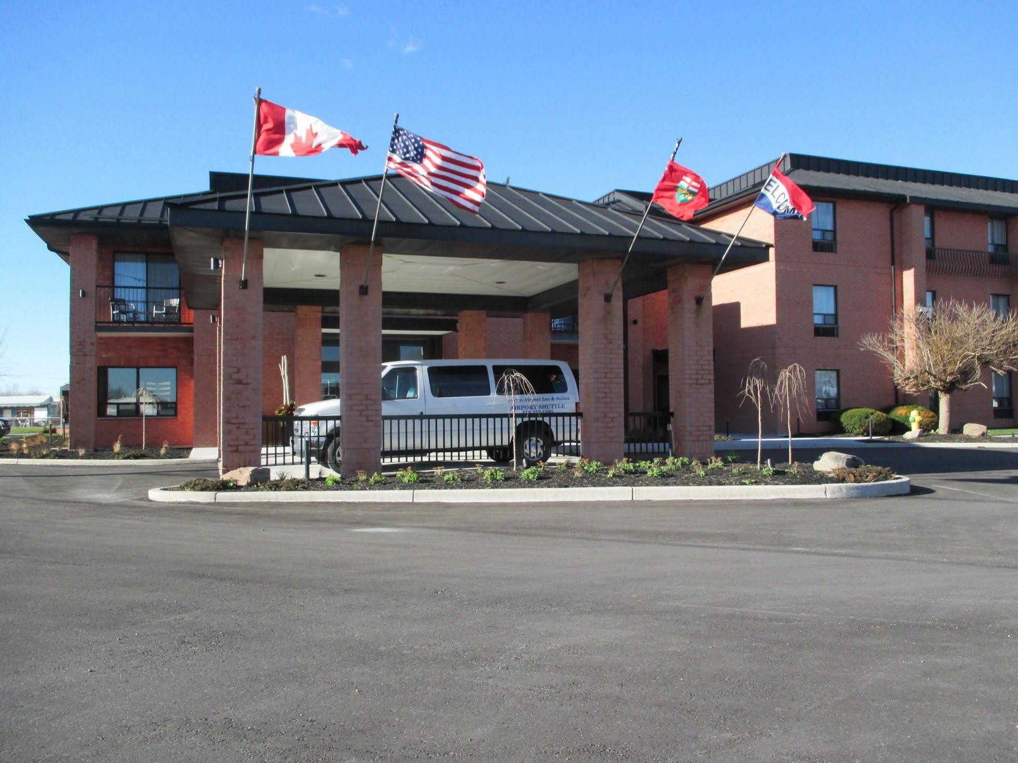 Best Western London Airport Inn & Suites Extérieur photo