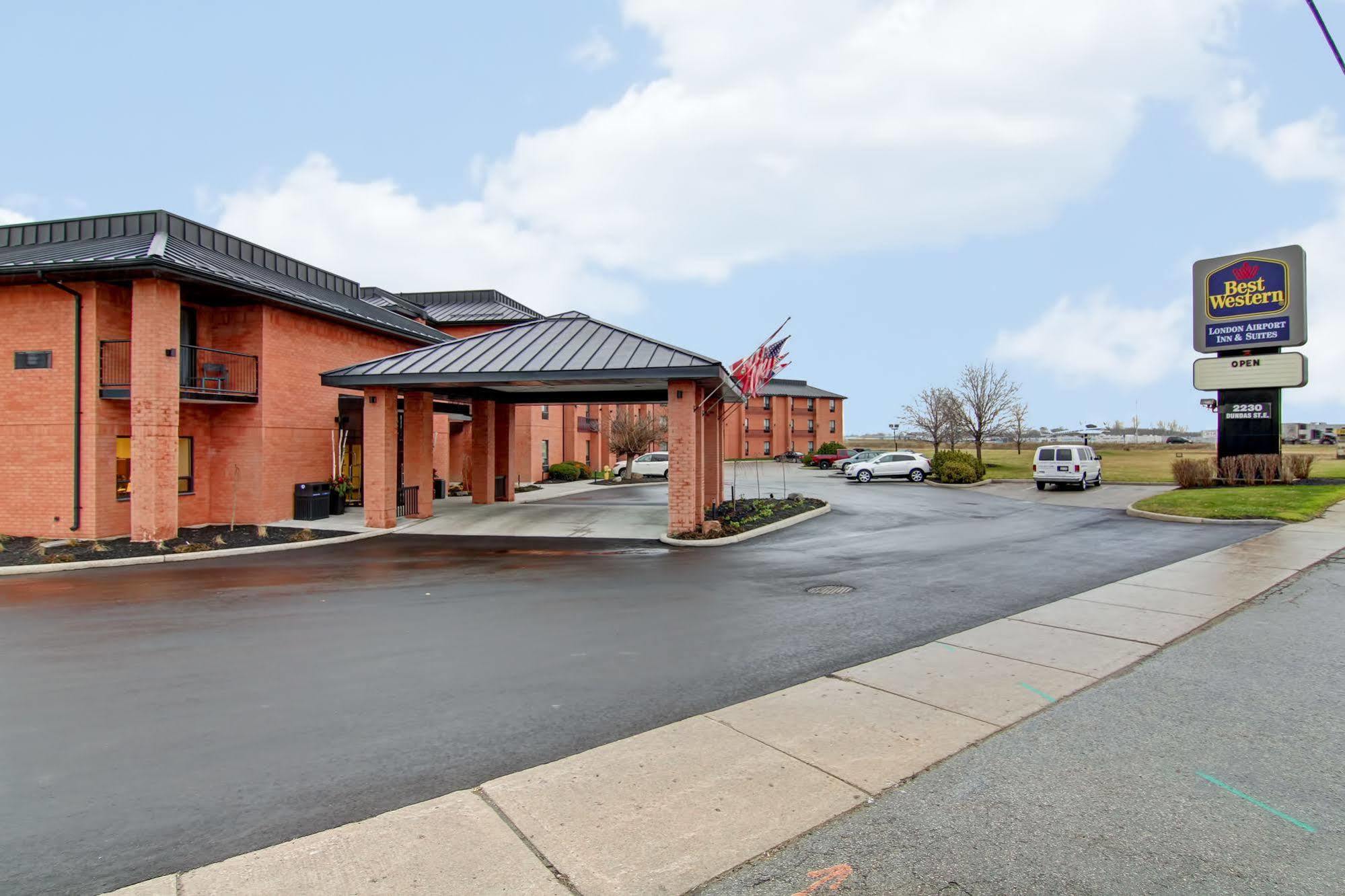 Best Western London Airport Inn & Suites Extérieur photo